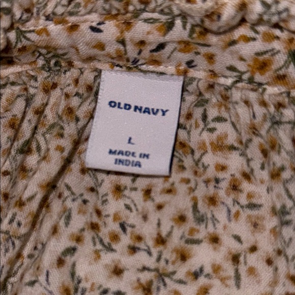 Floral Cream Women's Top ruffled neckline , wrists & button front cottagecore - Picture 10 of 14